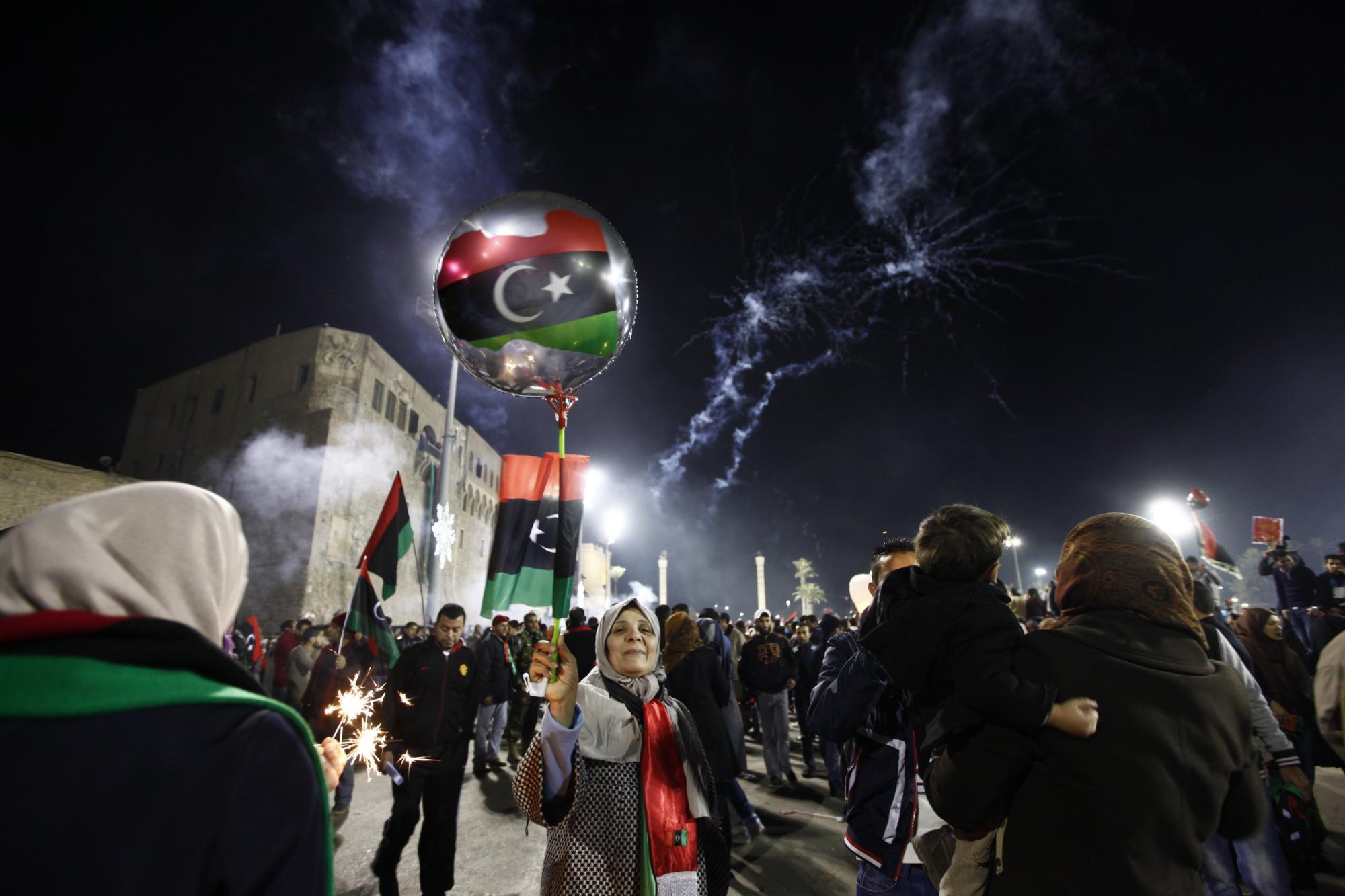 利比亞民眾慶祝“變革”一周年 當局派兵平息東南部沖突