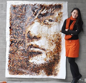 咖啡作顏料 華裔美女藝術家畫周杰倫巨幅頭像