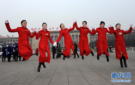 兩會因她們而美麗！