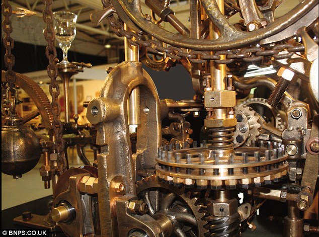 世上最炫葡萄酒開瓶器亮相英國 價值數萬英鎊重達半噸