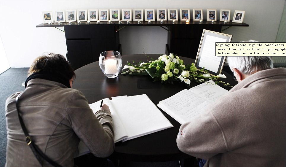 瑞士車禍發生時司機在放DVD盤？部分遇難學生照片公布