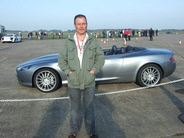 集體買彩票中3800萬!英小鎮12名公交司機閃電辭職