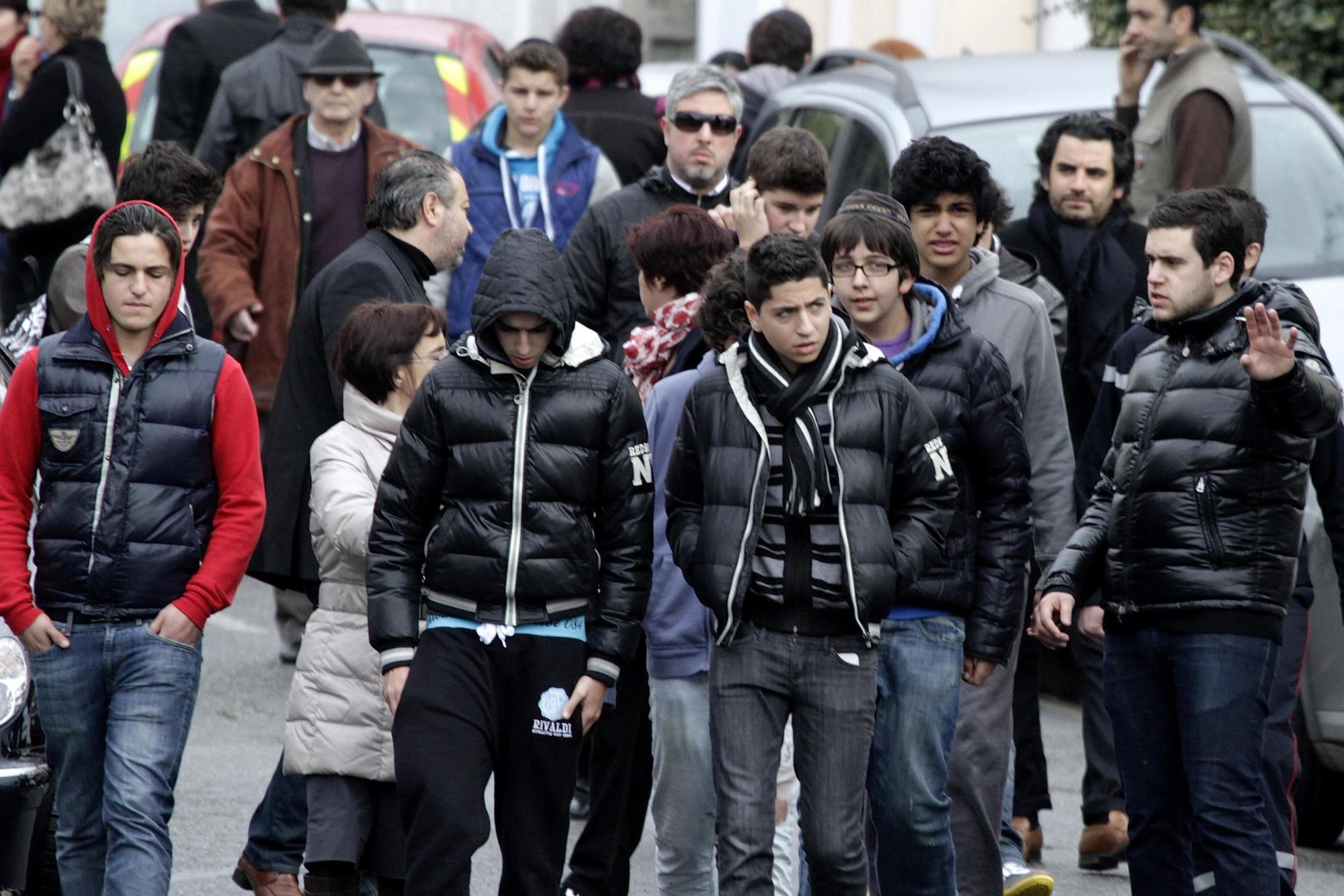 法國猶太學校發生槍擊案4人死亡 全國默哀競選活動暫停