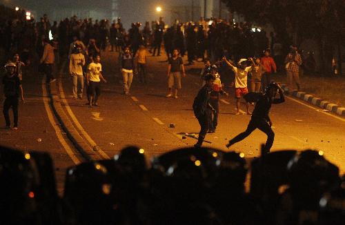 印度尼西亞數千民眾集會示威抗議油價上漲