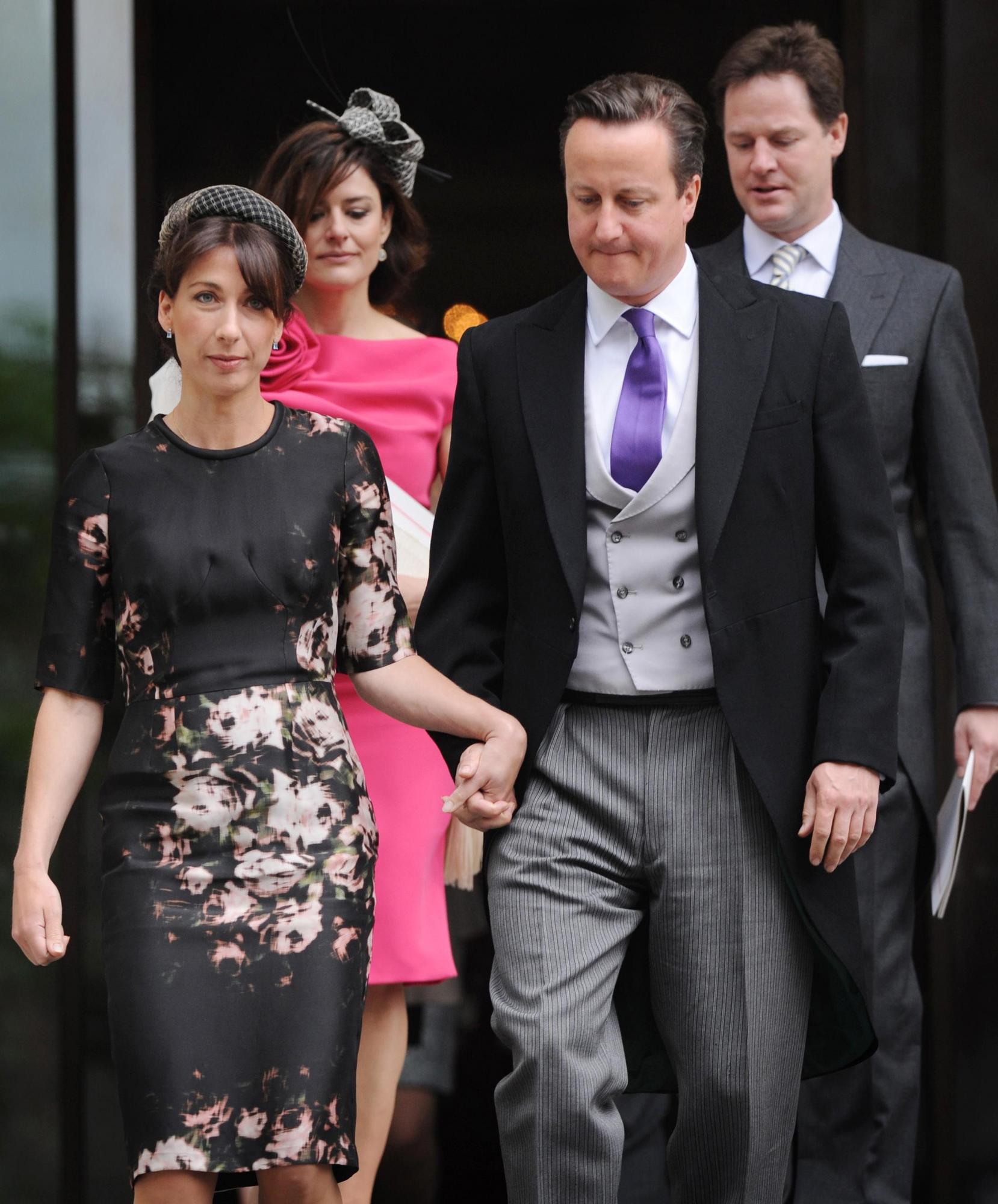 英女王登基60年慶典最后一天凱特和哈里私語被拍