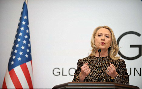 “基地”分支懸賞出新招:捉奧巴馬得10只駱駝、拿希拉里換20只雞