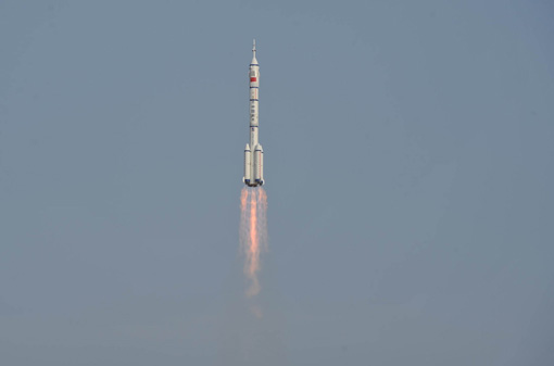 神舟九號飛船發射成功