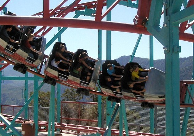 世界最高過山車落戶美國 海拔2100米懸崖體驗“扣人心弦”