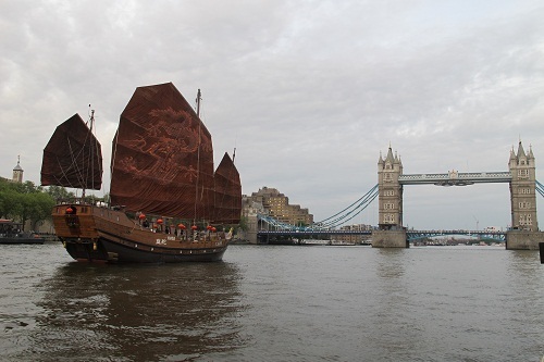 倫敦奧運倒計時30天 中國龍帆熱鬧慶祝（圖）
