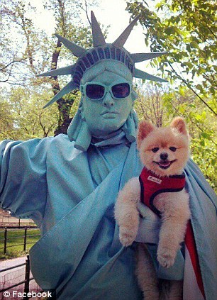 超萌狗狗惹禍？美國男子因?qū)櫸锞W(wǎng)站被奪走狀告前女友