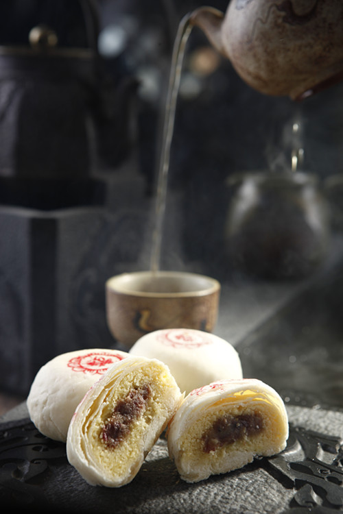 健一公館：酥皮玫瑰月餅