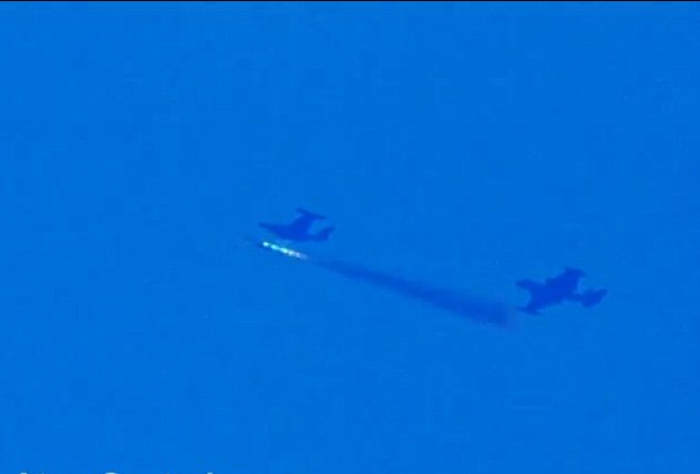 美國公布冷戰(zhàn)時期珍貴錄像 5名軍官自愿在原子彈下看爆炸