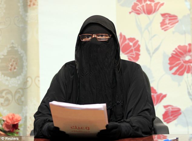 埃及“面紗女性”電視頻道開播 職員著裝嚴密只露雙眼
