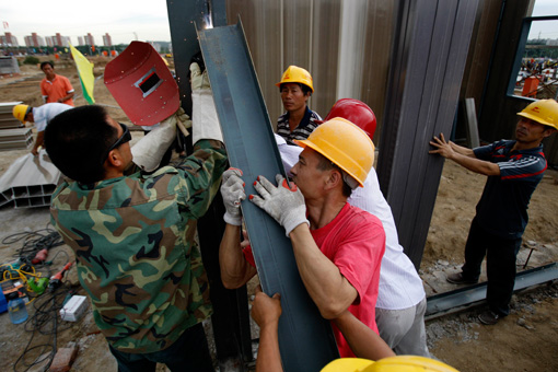 北京房山最大災(zāi)民安置點建設(shè)安置房加速