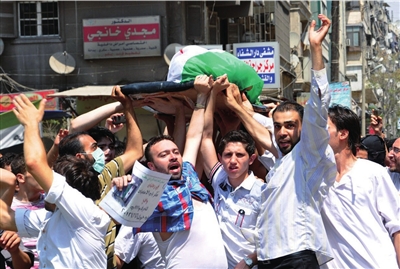 敘利亞反對派要求武器援助 多國關(guān)閉使館撤僑民