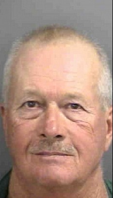 美國倒霉導游被鱷魚咬掉一只手 因非法喂食被捕