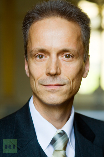 都是泰迪熊惹的禍?外交風波升級白俄驅逐瑞典大使