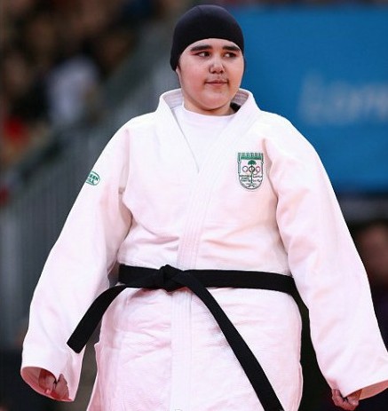 沙特首位奧運(yùn)女選手回國(guó)遭冷遇 被斥為“妓女”