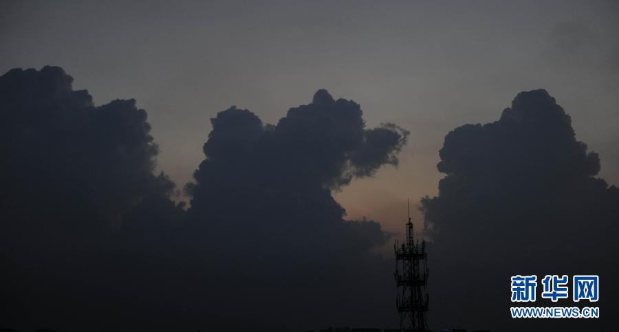 “海葵”升級為臺風 浙滬皖魯嚴陣以待