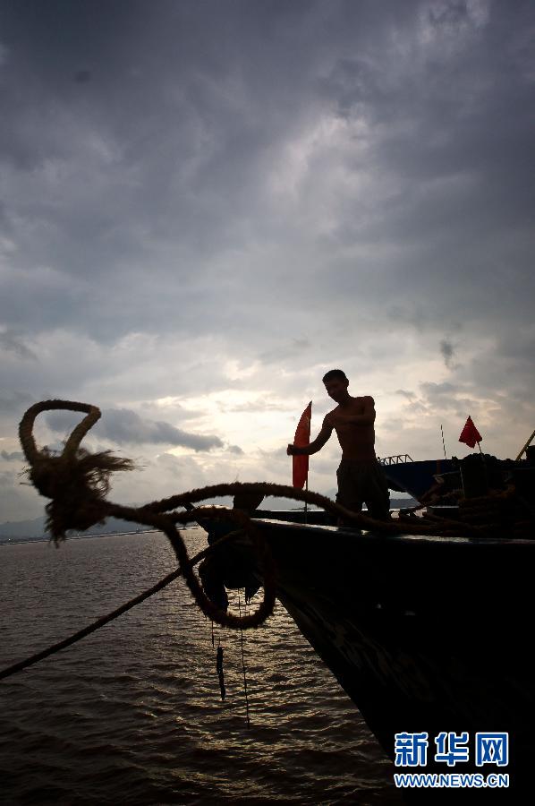 “海葵”升級為臺風 浙滬皖魯嚴陣以待
