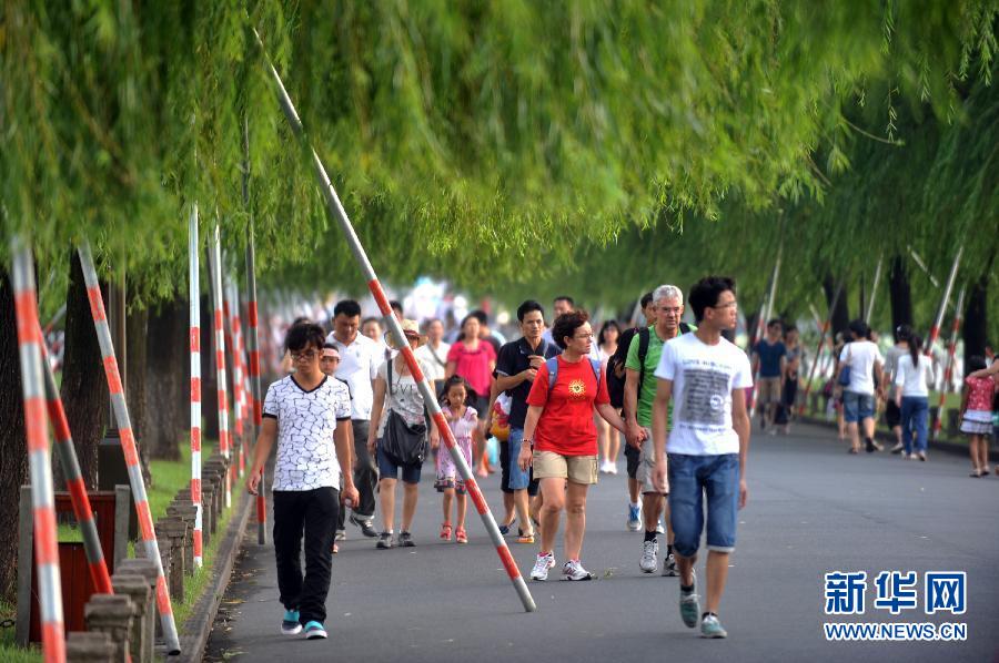 “海葵”升級為臺風 浙滬皖魯嚴陣以待