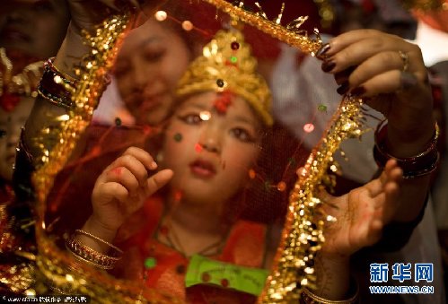 尼泊爾百名女孩角逐庫瑪麗“活女神”