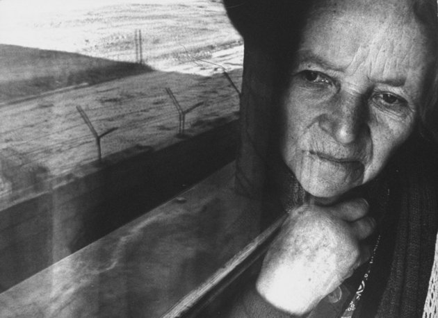 美網站刊發系列震撼影像 紀念柏林墻修建51周年