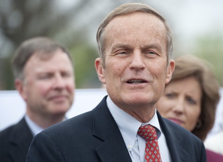 美共和黨議員“正當強奸論”引發巨大爭議 羅姆尼受牽連忙撇清關系