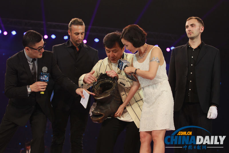 北京芭莎慈善夜明星云集 籌善款4千萬