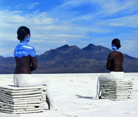 讓人體與自然完美融合：法國攝影師的 “天人合一”