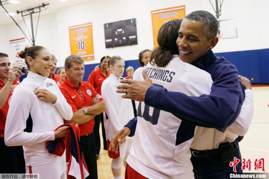 奧巴馬為黑人歌手主辦音樂節 拍錄像并借機拉票