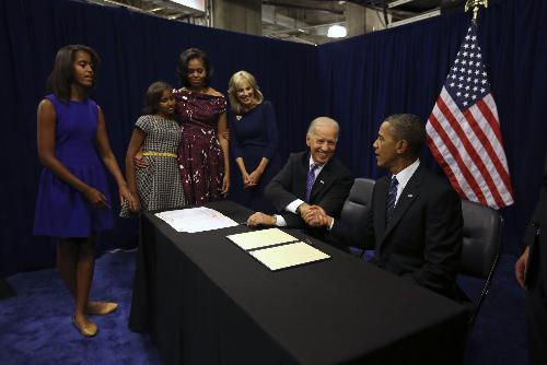 奧巴馬被指開(kāi)打“女兒牌” 媒體稱(chēng)贊米歇爾家教有方