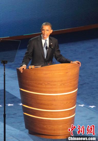 民調顯示奧巴馬支持率上升至52% 領先羅姆尼6%