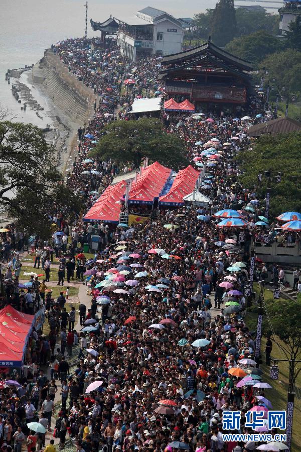 國慶黃金周 史上最長“黃金粥”