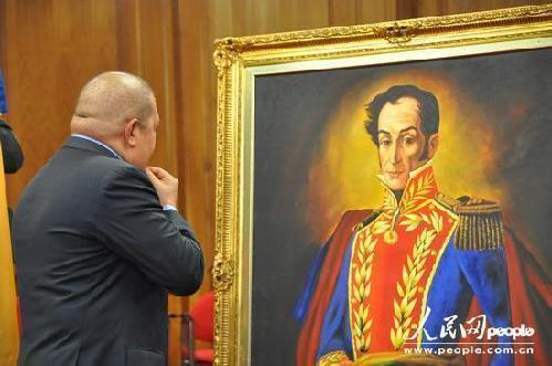 查韋斯競選陣營指責(zé)反對派不守規(guī)則