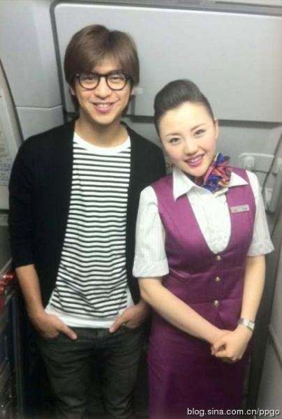 汪涵梁朝偉劉亦菲張根碩 盤(pán)點(diǎn)明星與空姐合影