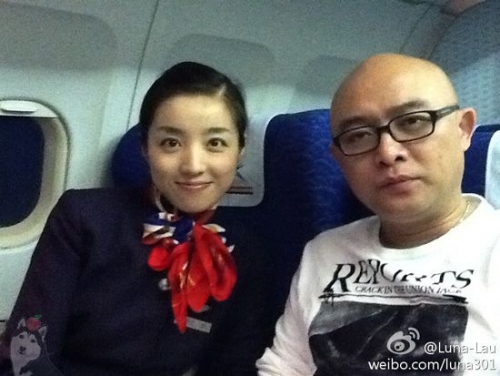 汪涵梁朝偉劉亦菲張根碩 盤(pán)點(diǎn)明星與空姐合影
