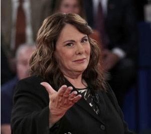 “奧羅”休戰間歇聚首紐約一團和氣 羅姆尼領先優勢空前擴大