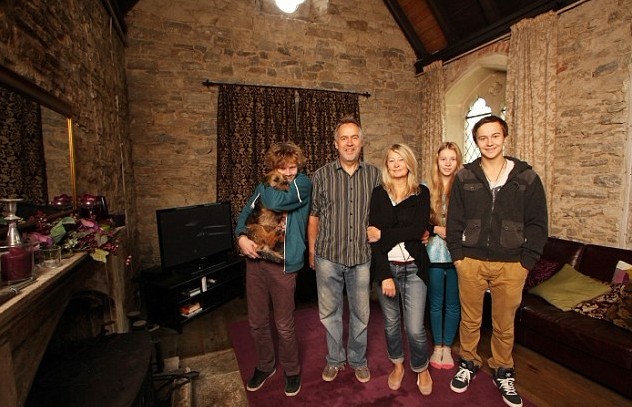 英國(guó)最恐怖房屋建在墓地 客廳曾是停尸房