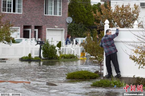 颶風(fēng)“桑迪”已致美加兩國(guó)至少102人死亡