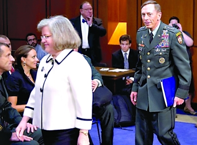 美中情局長性丑聞5大疑點 奧巴馬掩蓋愛將