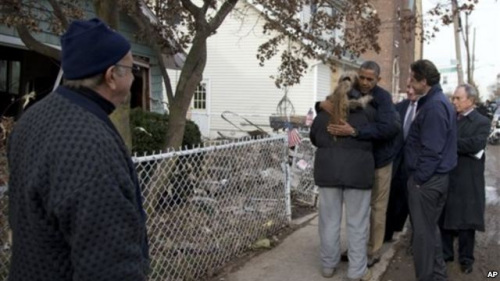 奧巴馬再次視察颶風災區 敦促官員齊心協力救災