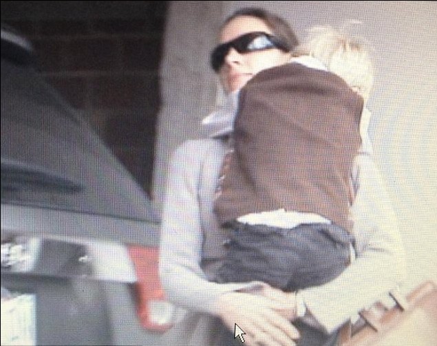 彼得雷烏斯聘請(qǐng)著名版權(quán)律師 “小三”丑聞后首度與丈夫團(tuán)聚