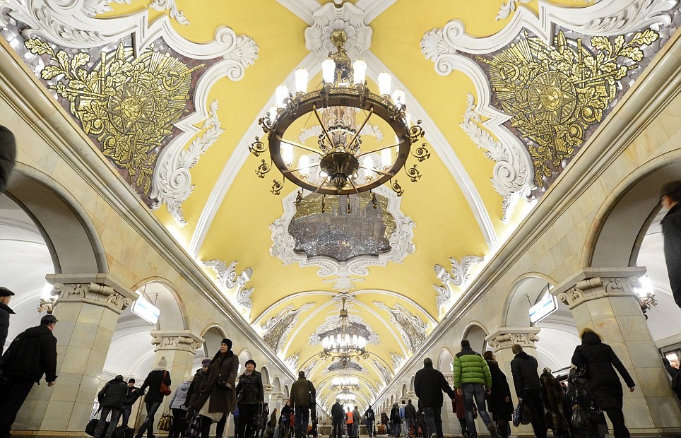 瑞典斯德哥爾摩地鐵一站一風景 被譽世界最長的藝術長廊