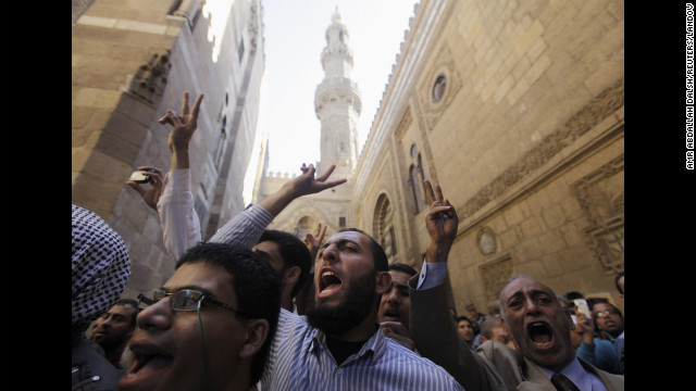 埃及總統取消擴權憲法聲明 軍方首次表態呼吁對話解決危機