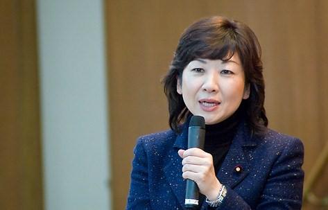 安倍正式出任日本新首相 女性任高級(jí)助手、新防衛(wèi)大臣對(duì)華強(qiáng)硬