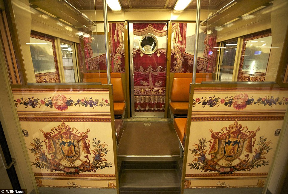 英王室鉆石展“奢華”登場 2012國際style之絕色美圖篇