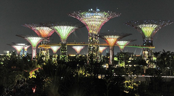 英王室鉆石展“奢華”登場 2012國際style之絕色美圖篇