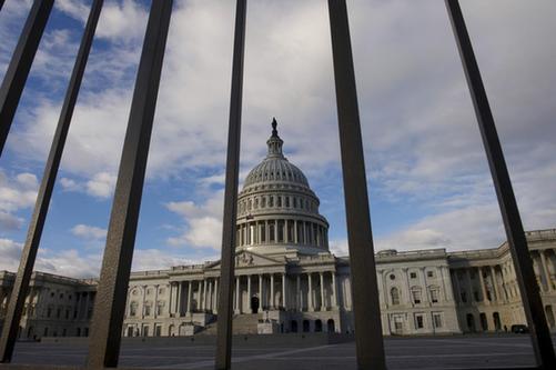 華媒:美遭遇制度性危機 “財政”豈止在“懸崖” 