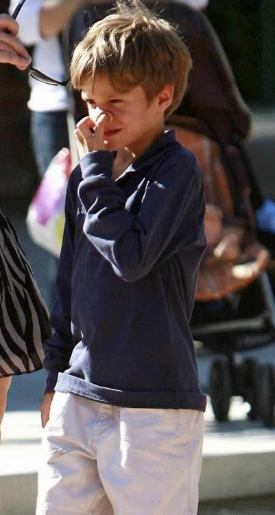 2012明星丑態之挖鼻孔18式 李冰冰一陽指陳小春最銷魂